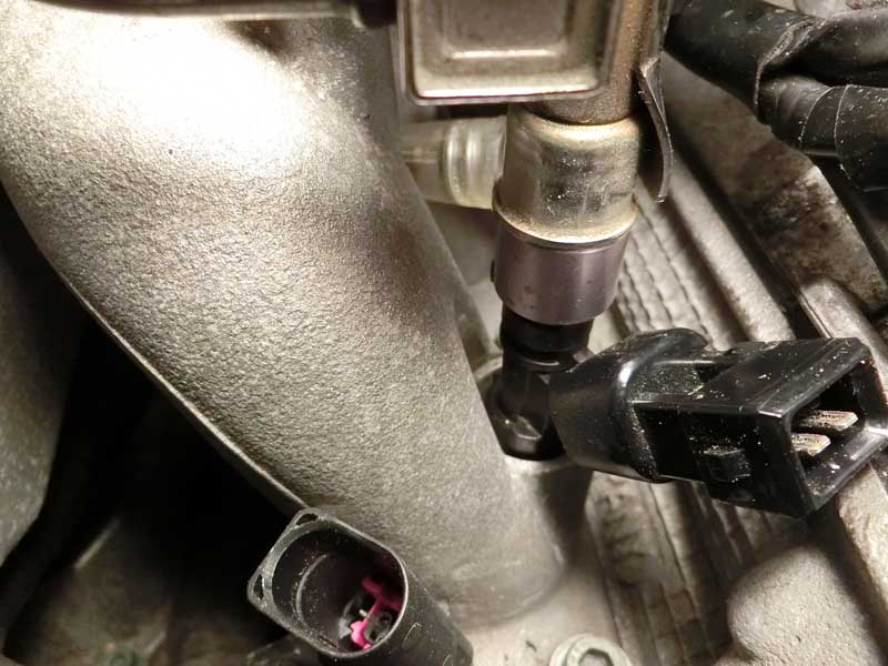 Bosch EV14 with Injector Hat